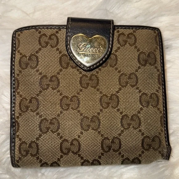 Gucci GG Canvas Heart Wallet Small Wallets GUC - Picture 4 of 13
